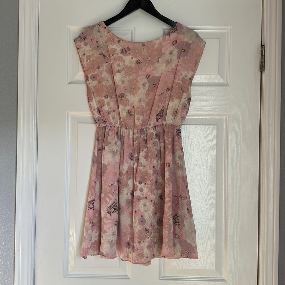 Alice and Olivia - Floral Pink Sleeveless Summer Dress